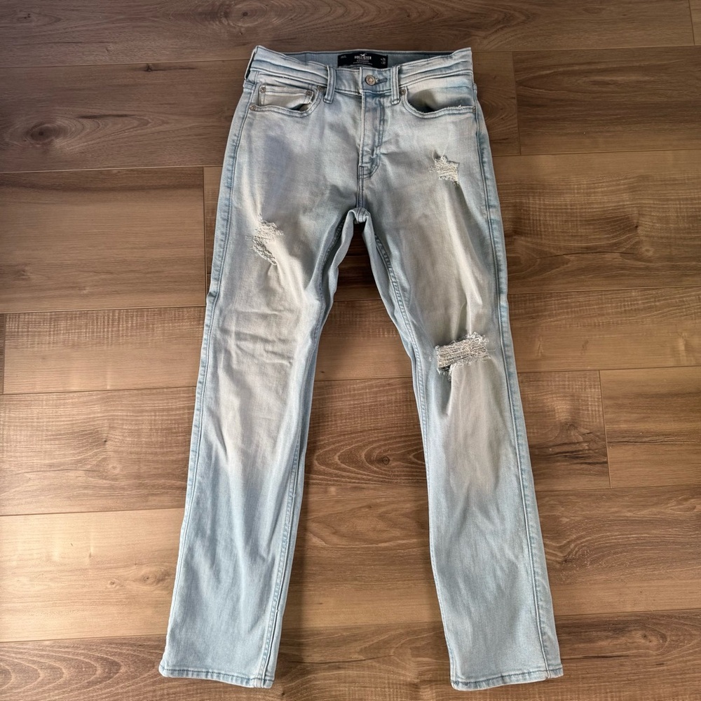 Hollister Men's Light Blue Ripped Skinny Jeans ~ Slim Straight